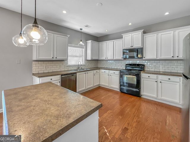 209 McEwen Court, Perry, GA 31069