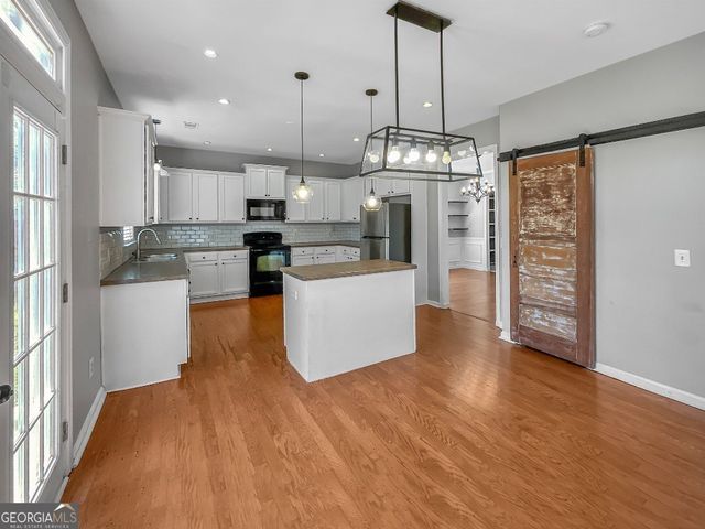 209 McEwen Court, Perry, GA 31069