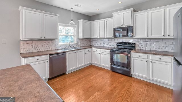 209 McEwen Court, Perry, GA 31069