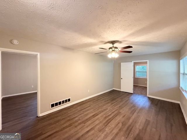 4442 CEDAR RIDGE Trail, Stone Mountain, GA 30083