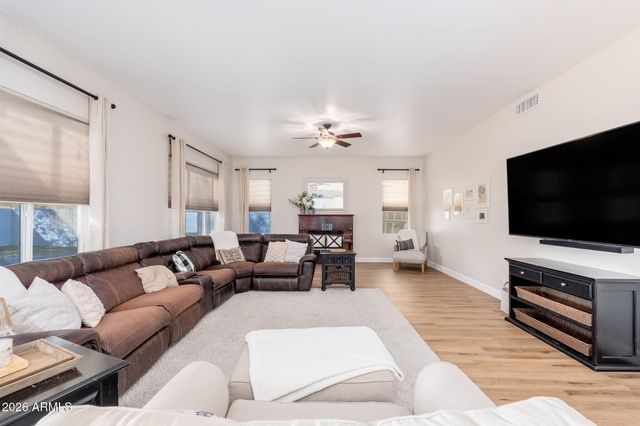 3850 S Thistle Drive, Chandler, AZ 85248
