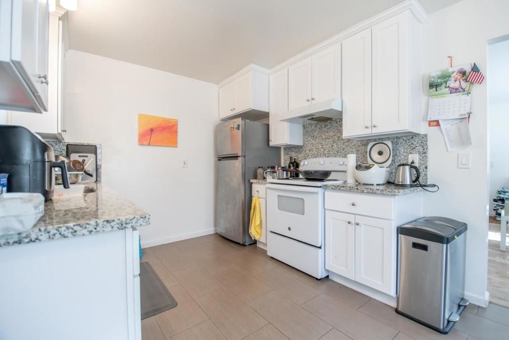 Image 13 of property listing at 828 Opal Drive, San Jose, CA 95117