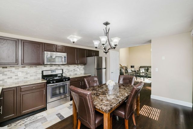 86 Cranesbill Rd, Taunton, MA 02780