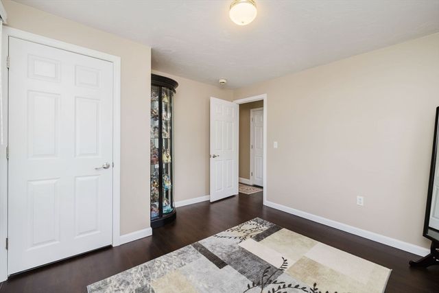 86 Cranesbill Rd, Taunton, MA 02780