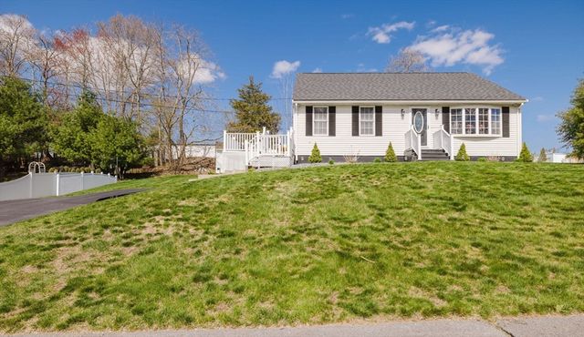 86 Cranesbill Rd, Taunton, MA 02780