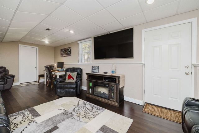 86 Cranesbill Rd, Taunton, MA 02780