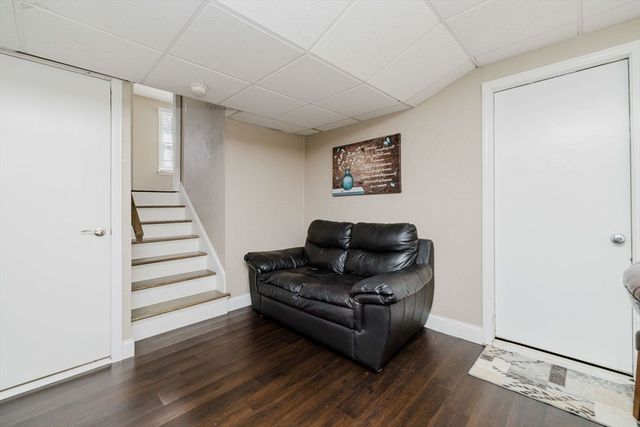 86 Cranesbill Rd, Taunton, MA 02780