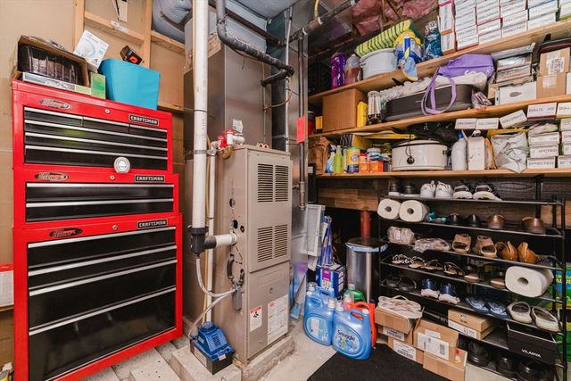 86 Cranesbill Rd, Taunton, MA 02780