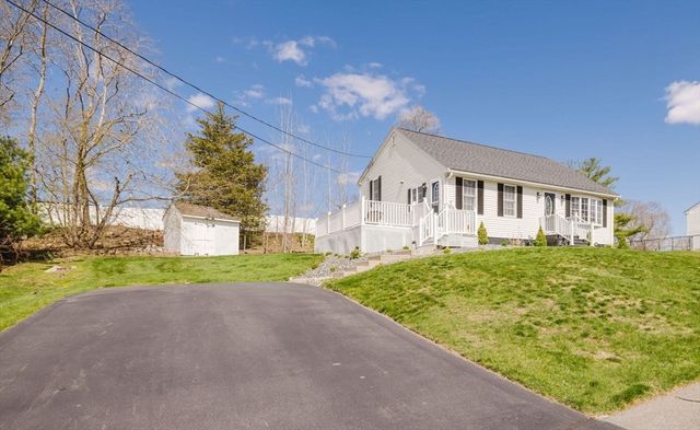 86 Cranesbill Rd, Taunton, MA 02780