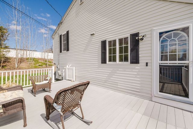 86 Cranesbill Rd, Taunton, MA 02780