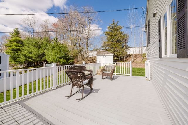 86 Cranesbill Rd, Taunton, MA 02780