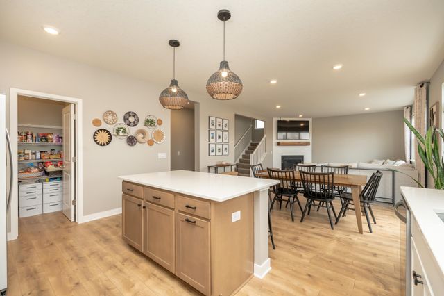 3165 Sunshine Curve NW, Prior Lake, MN 55352