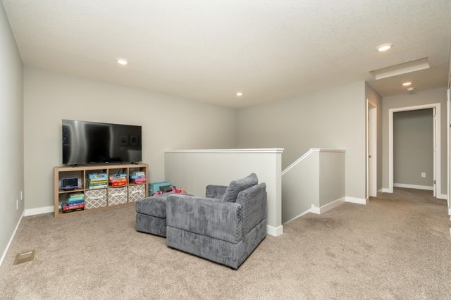 3165 Sunshine Curve NW, Prior Lake, MN 55352