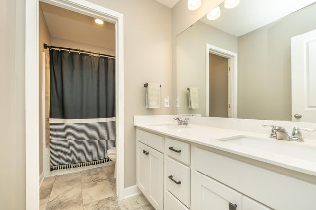 3165 Sunshine Curve NW, Prior Lake, MN 55352