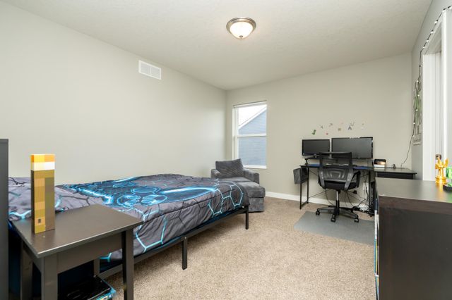 3165 Sunshine Curve NW, Prior Lake, MN 55352