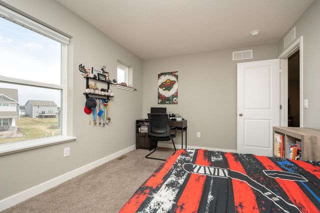 3165 Sunshine Curve NW, Prior Lake, MN 55352