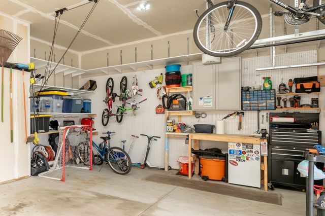 3165 Sunshine Curve NW, Prior Lake, MN 55352