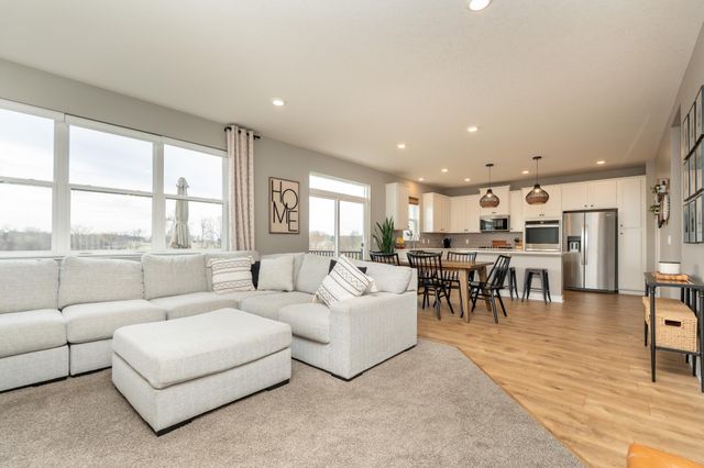 3165 Sunshine Curve NW, Prior Lake, MN 55352