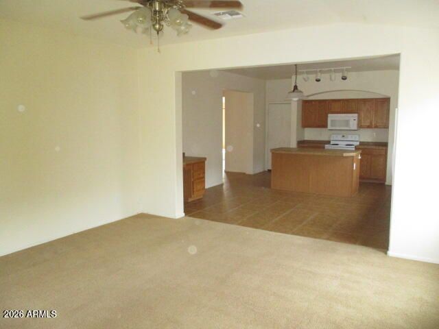 694 E SADDLE Way, San Tan Valley, AZ 85143