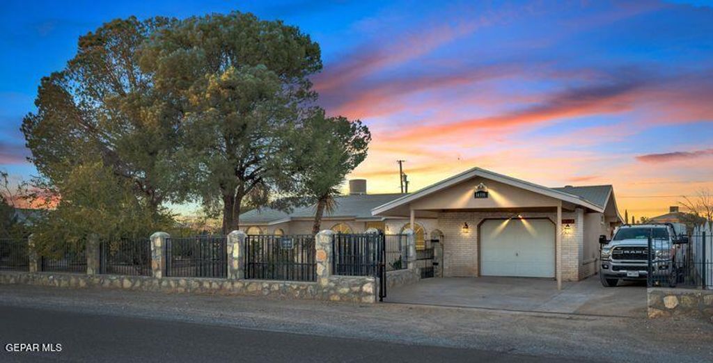 14331 SANTIESTEBAN Lane, El Paso, TX 79938