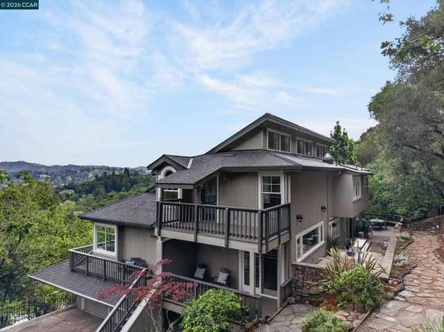 4105 Coralee Ln, Lafayette, CA 94549