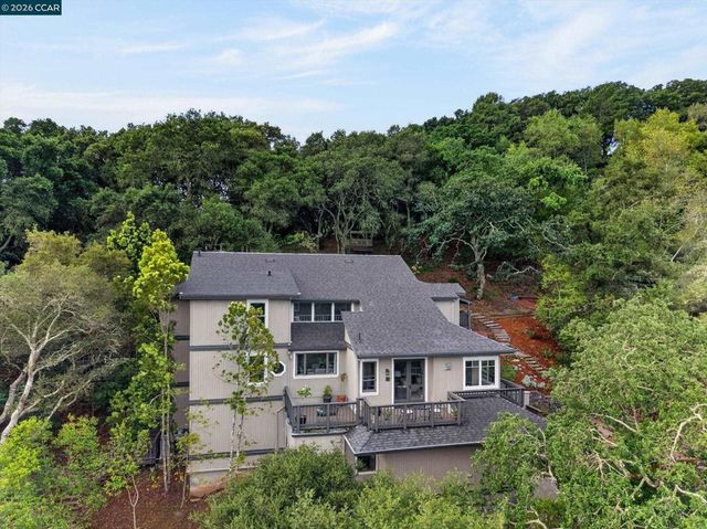 4105 Coralee Ln, Lafayette, CA 94549