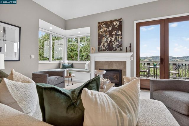 4105 Coralee Ln, Lafayette, CA 94549