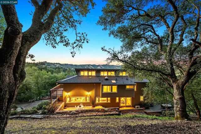 4105 Coralee Ln, Lafayette, CA 94549