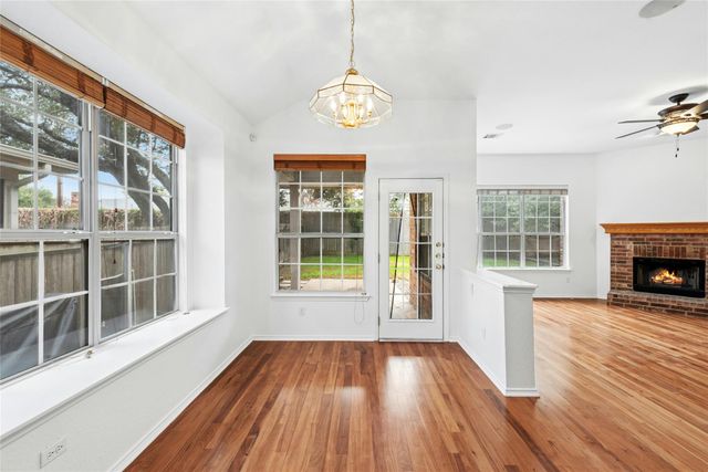 1421 Hargis CRK, Austin, TX 78717