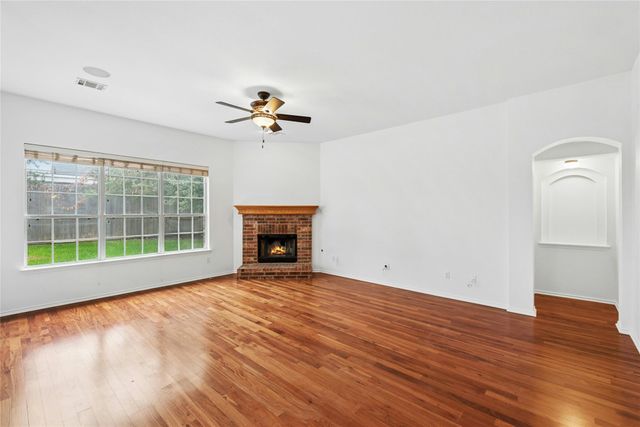 1421 Hargis CRK, Austin, TX 78717