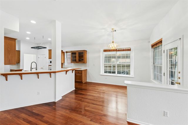 1421 Hargis CRK, Austin, TX 78717