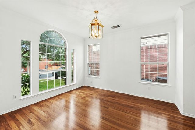 1421 Hargis CRK, Austin, TX 78717