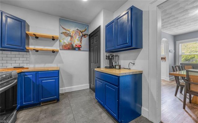 4020 Greenway CT W, Portsmouth, VA 23707