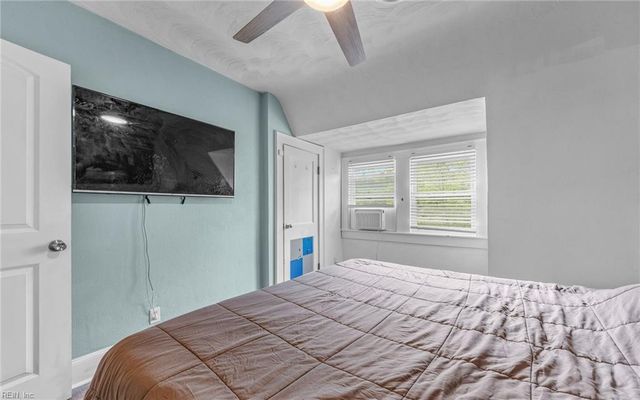 4020 Greenway CT W, Portsmouth, VA 23707