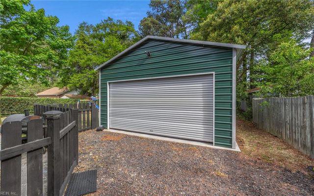4020 Greenway CT W, Portsmouth, VA 23707