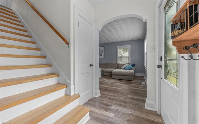 4020 Greenway CT W, Portsmouth, VA 23707
