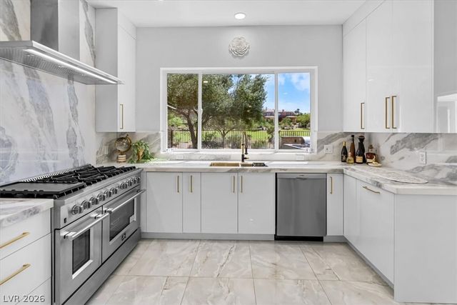 42 Grand Miramar Drive, Henderson, NV 89011