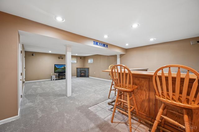 8592 Sunmont Drive, Anderson Twp, OH 45255