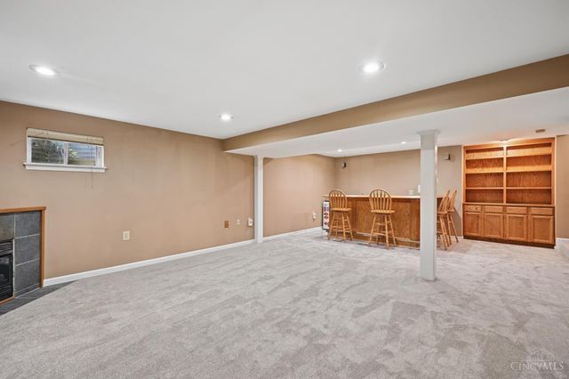 8592 Sunmont Drive, Anderson Twp, OH 45255