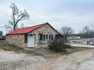 8515 West State Highway 76, Cape Fair, MO 65624
