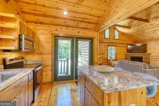305 Whispering Hills Road, Murphy, NC 28906