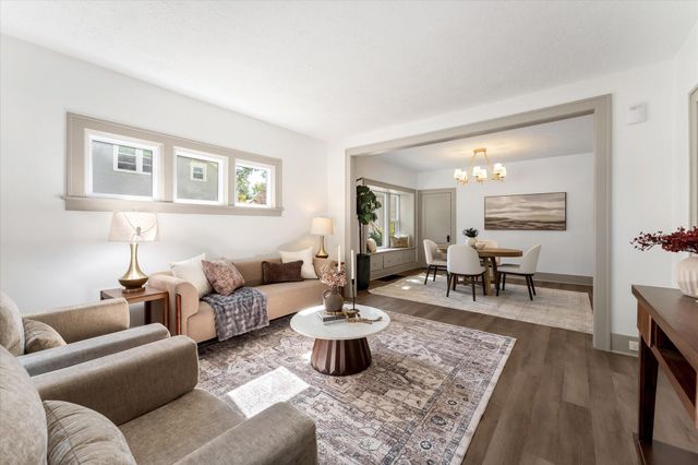424 Van Raalte Avenue, Holland City, MI 49423