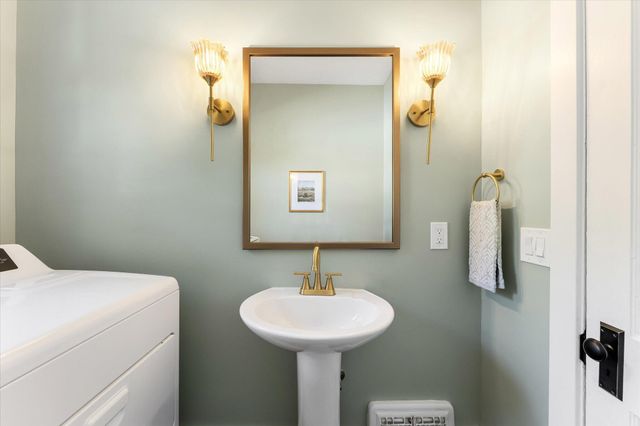 424 Van Raalte Avenue, Holland City, MI 49423