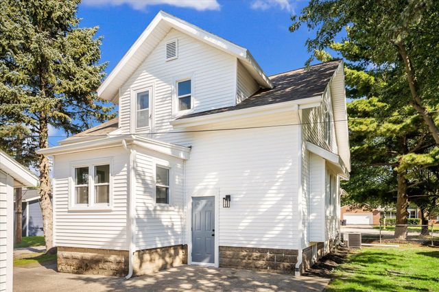424 Van Raalte Avenue, Holland City, MI 49423