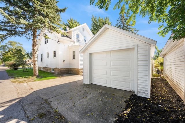 424 Van Raalte Avenue, Holland City, MI 49423