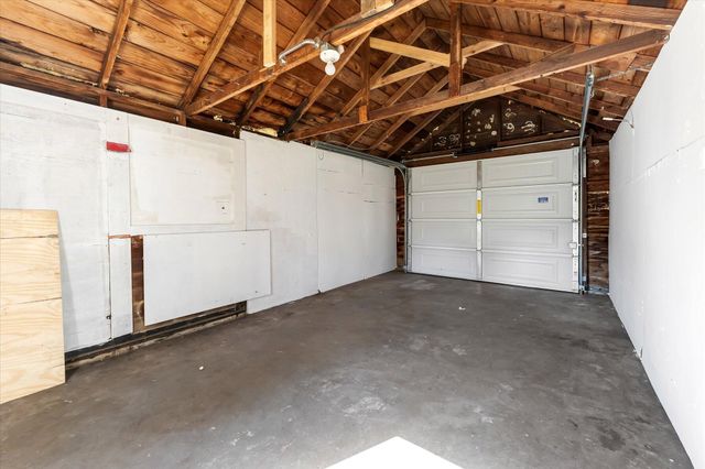 424 Van Raalte Avenue, Holland City, MI 49423