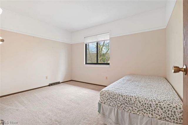 32635 Jefferson Drive 35, Solon, OH 44139