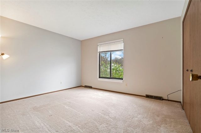 32635 Jefferson Drive 35, Solon, OH 44139