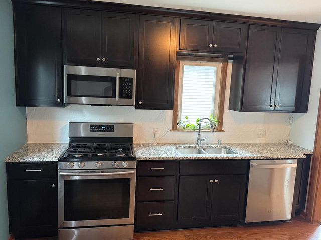 517 Hayes AVENUE, Racine, WI 53405