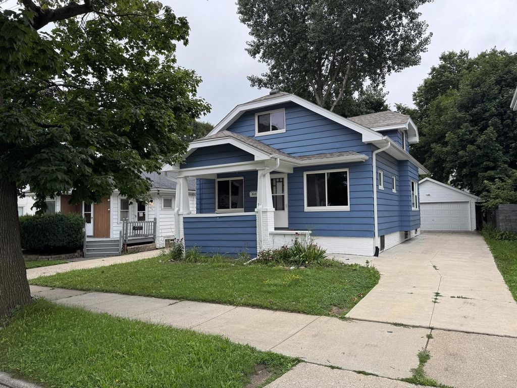517 Hayes AVENUE, Racine, WI 53405